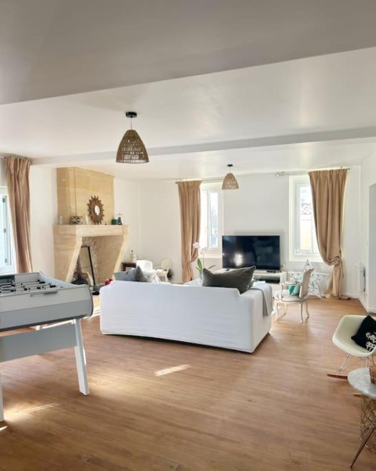 Villa Aux Portes De Saint Emilion Монтань Экстерьер фото
